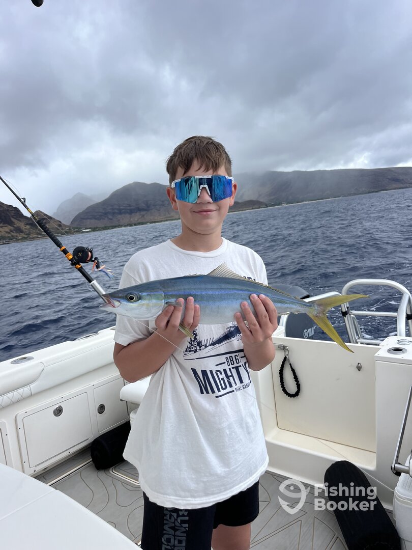 Rainbows above and below! Plus Tuna! Rainbow Runner off Ko Olina